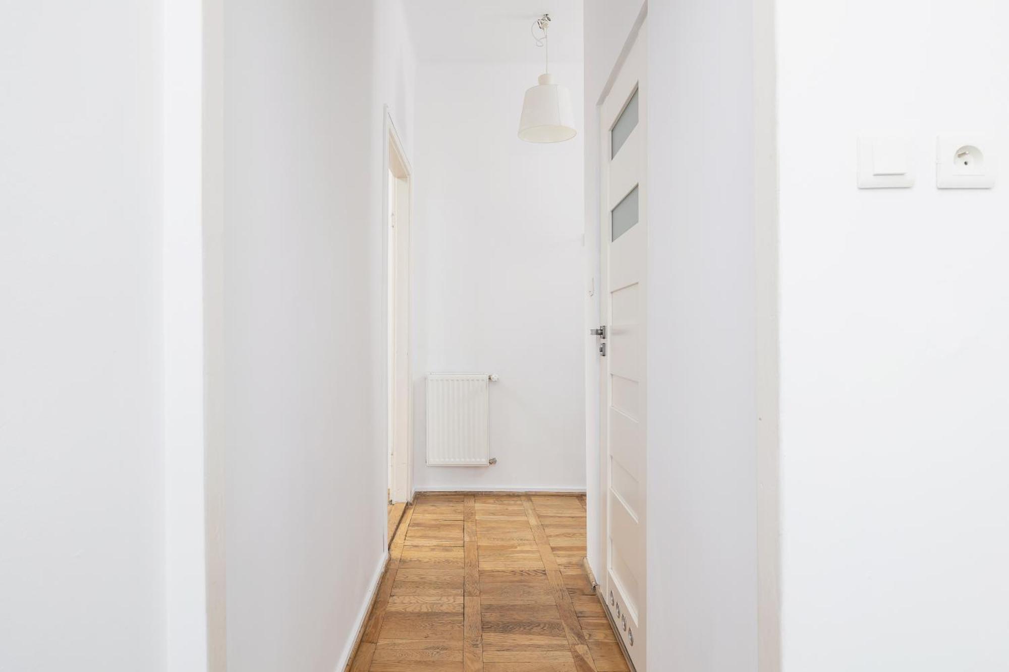 1-Bedroom Apartment With Balcony - Dluga 65 Краків Екстер'єр фото